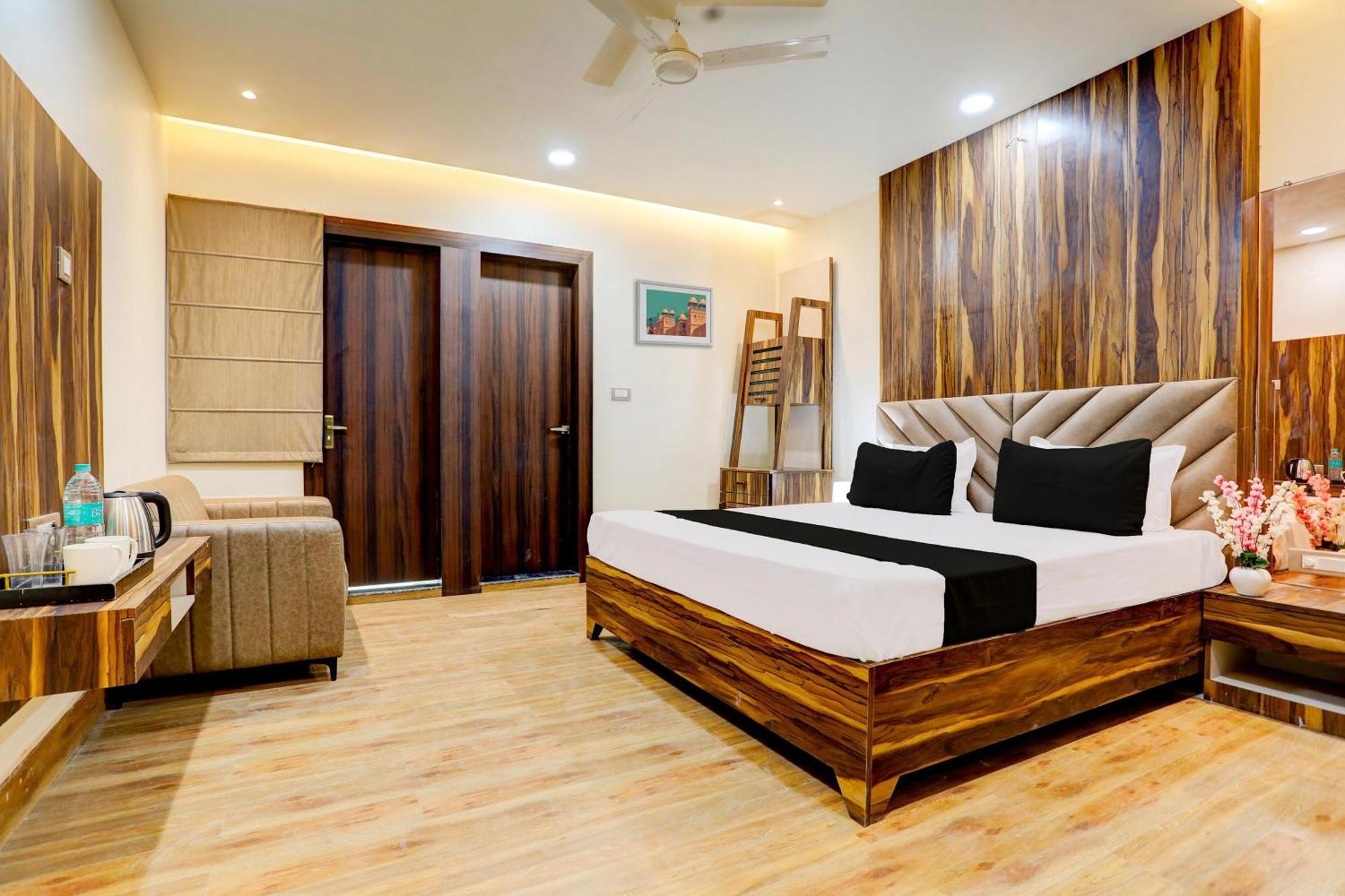 Hotel O Krishna Greens Kanpur Exterior foto